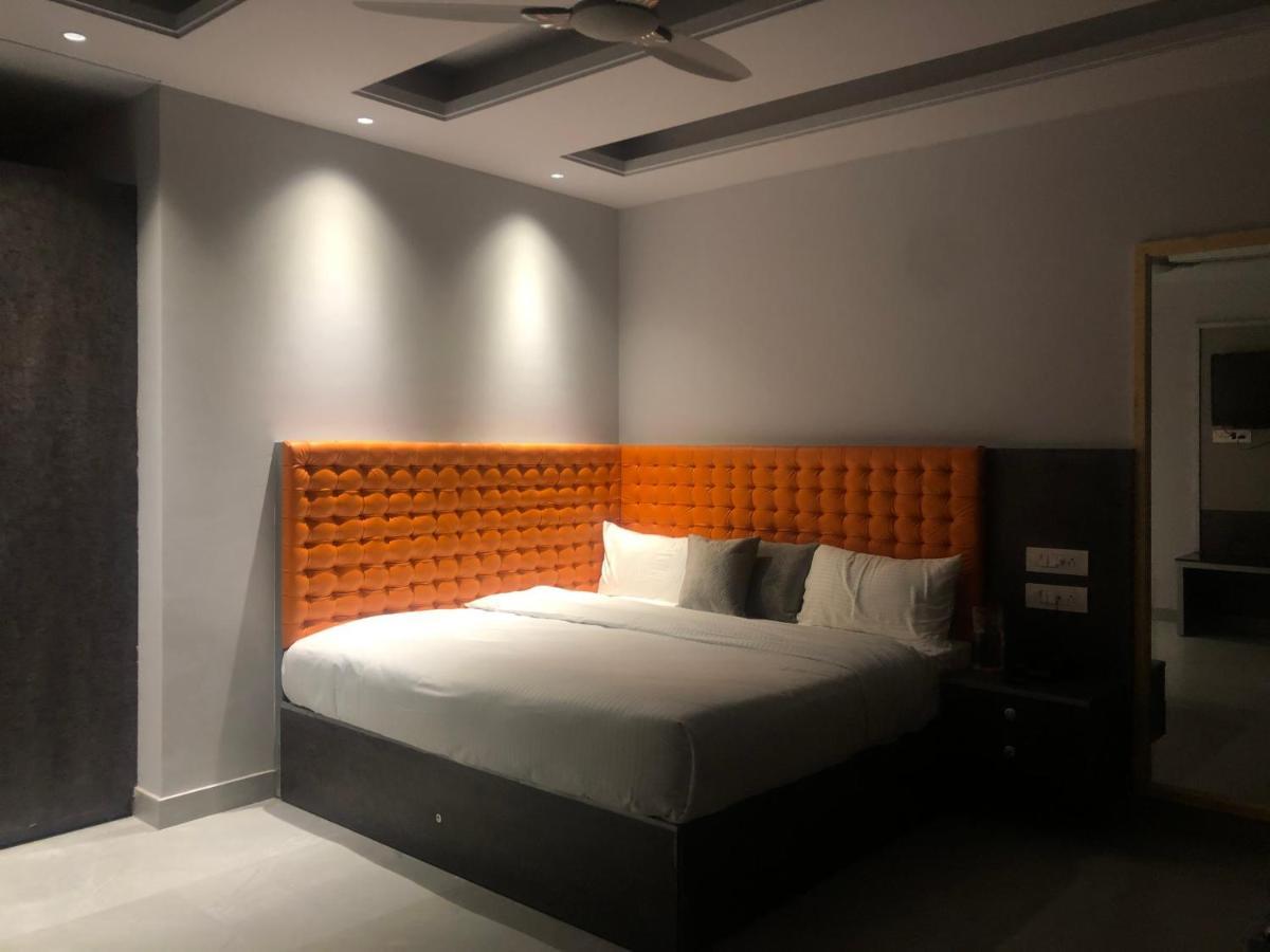 The Westberry 50Mtrs Offroading And 50 Mtrs Nature Path Bed & Breakfast Shimla Luaran gambar