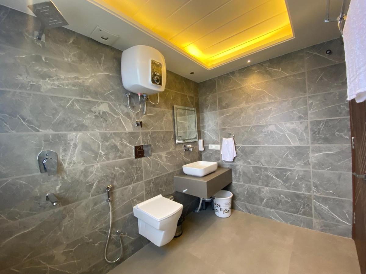 The Westberry 50Mtrs Offroading And 50 Mtrs Nature Path Bed & Breakfast Shimla Luaran gambar