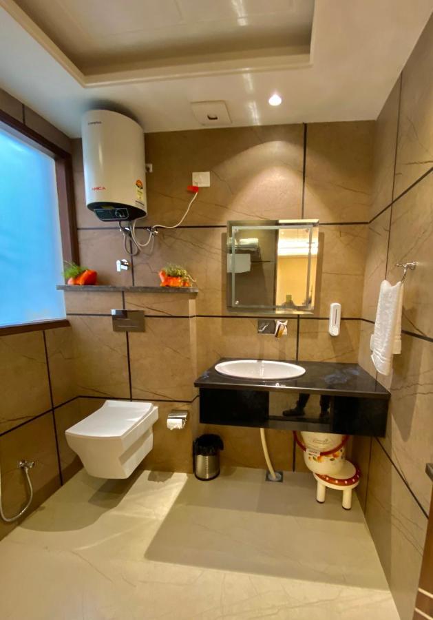The Westberry 50Mtrs Offroading And 50 Mtrs Nature Path Bed & Breakfast Shimla Luaran gambar