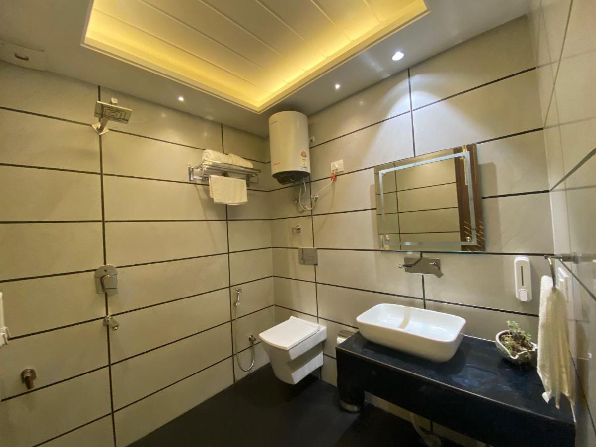The Westberry 50Mtrs Offroading And 50 Mtrs Nature Path Bed & Breakfast Shimla Luaran gambar